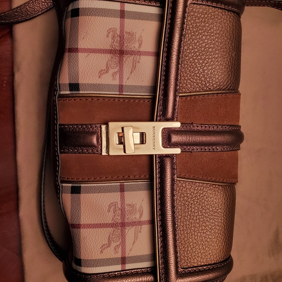 Burberry  Crossbody - Picture 3 of 8